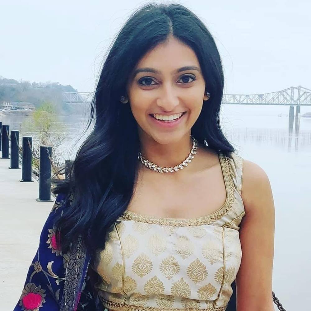 Meet your Posher, Naiya